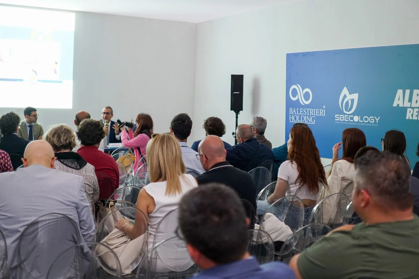 Foto del comunicato: Alla scoperta delle idee che viviamo nel nostro tempo
