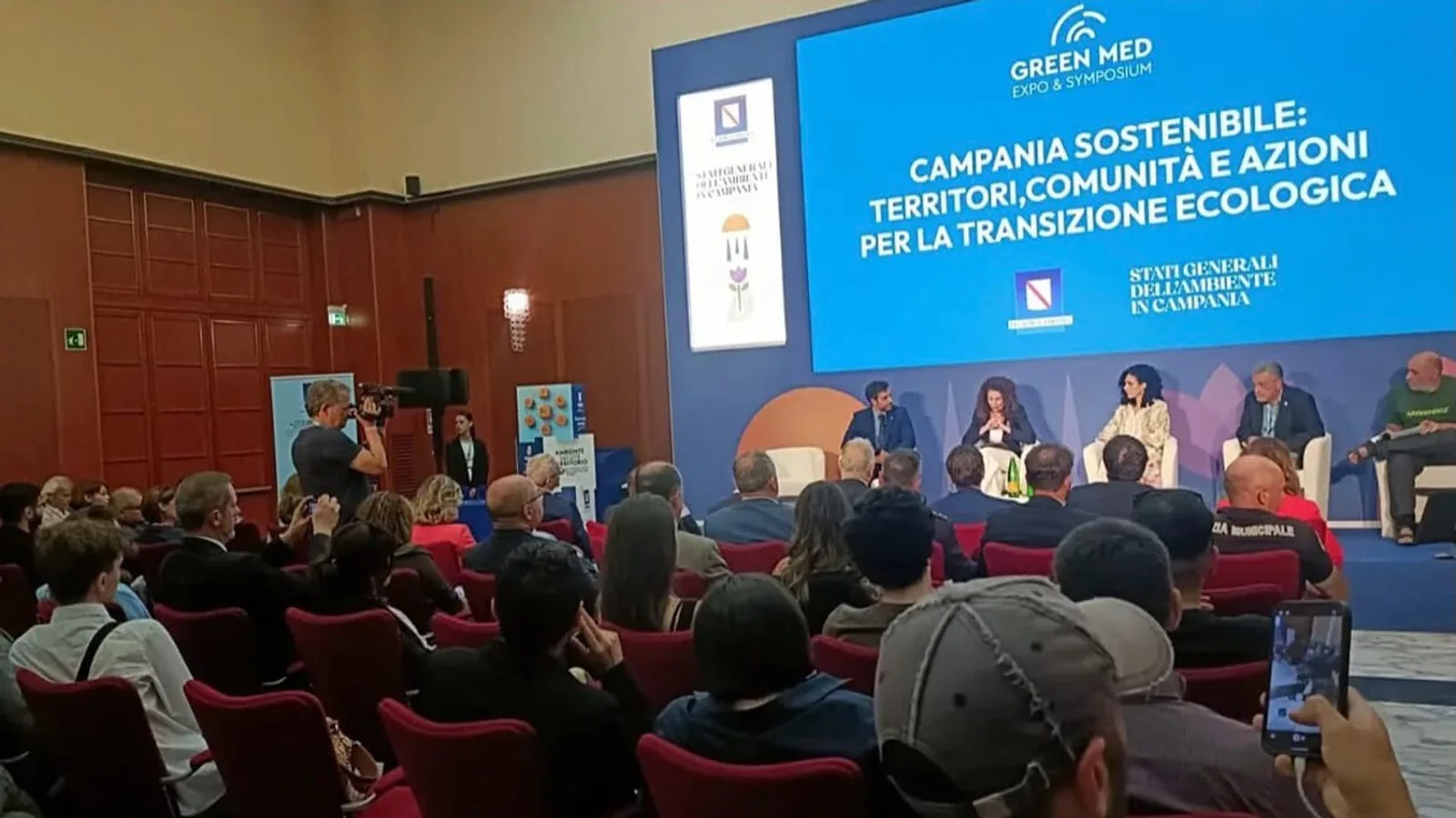 Foto del comunicato: Stati Generali Ambiente, De Gaetano: "Le buone pratiche dei Comuni sono la vera risposta all'inquinamento"